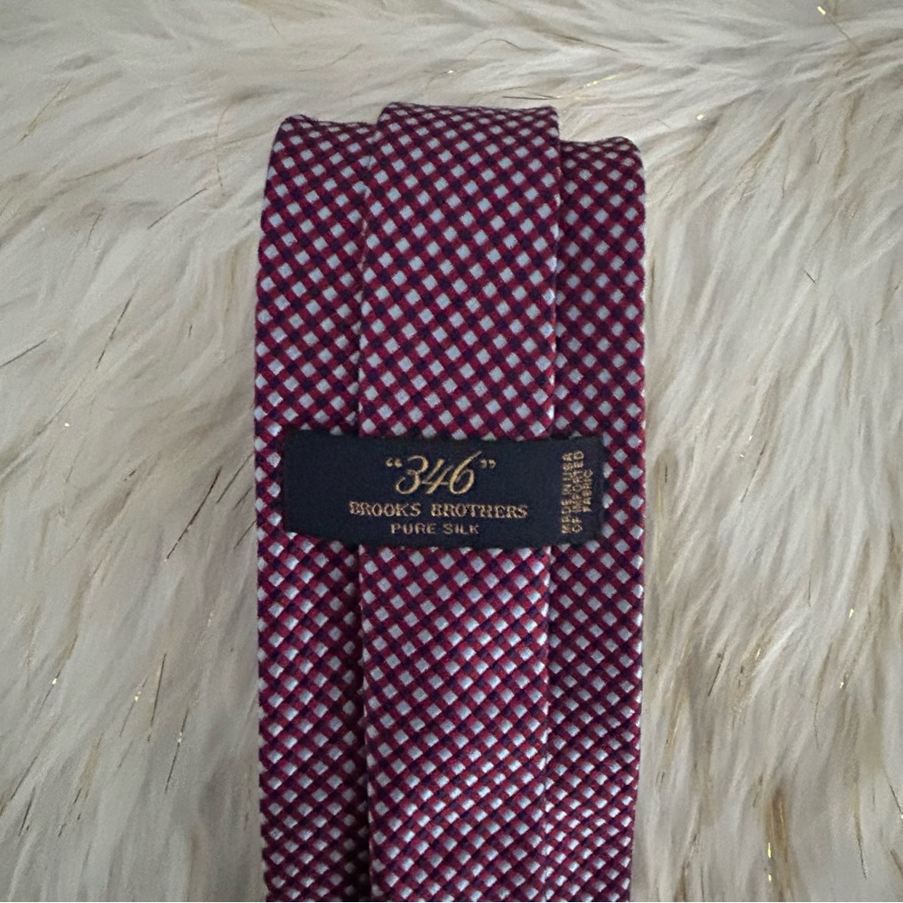 New Brooks Brothers Checkered Silk Tie - Picture 3 of 4